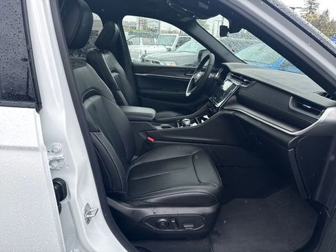 New 2025 Jeep Grand Cherokee L Limited image 9