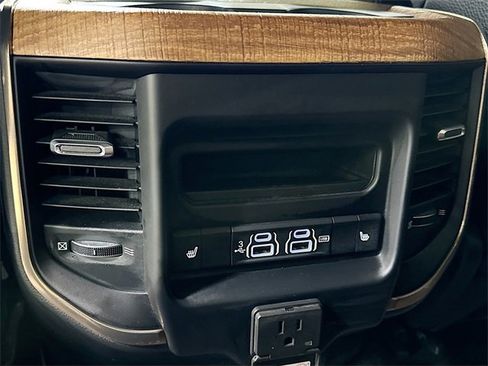 Used 2019 RAM 1500 Limited image 29