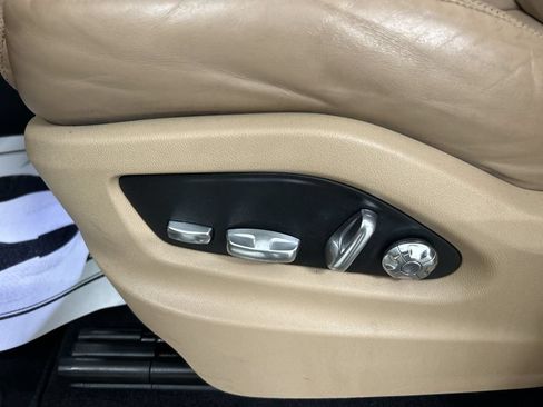 Used 2019 Porsche Cayenne AWD/4WD image 10