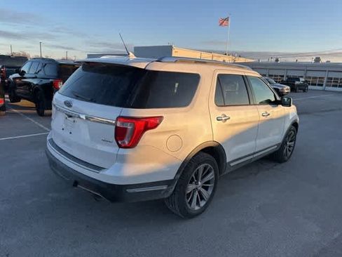 Used 2018 Ford Explorer Limited image 16