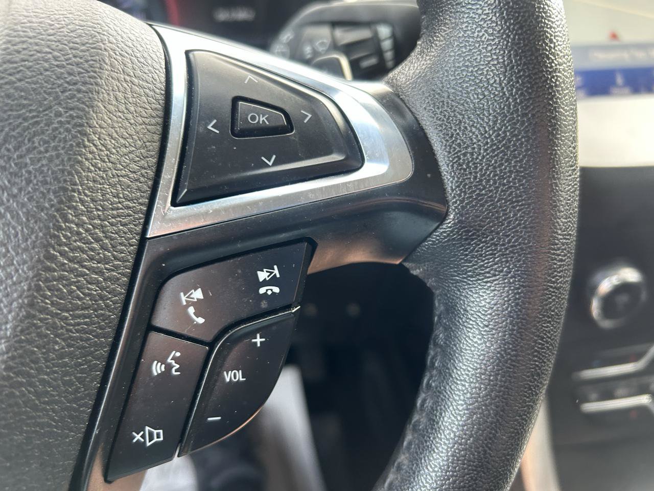 Used 2019 Ford Edge SEL w/ Equipment Group 201A AWD/4WD image 19
