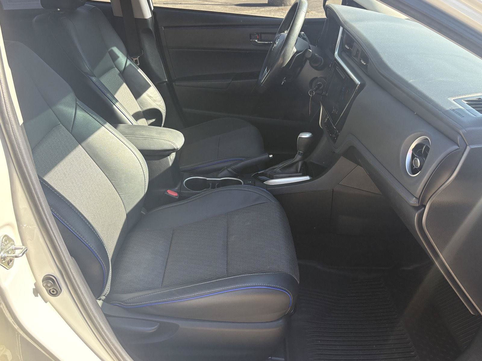 Used 2019 Toyota Corolla SE FWD image 17