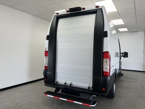 Used 2024 RAM ProMaster 3500 w/ Delivery Van Package image 5