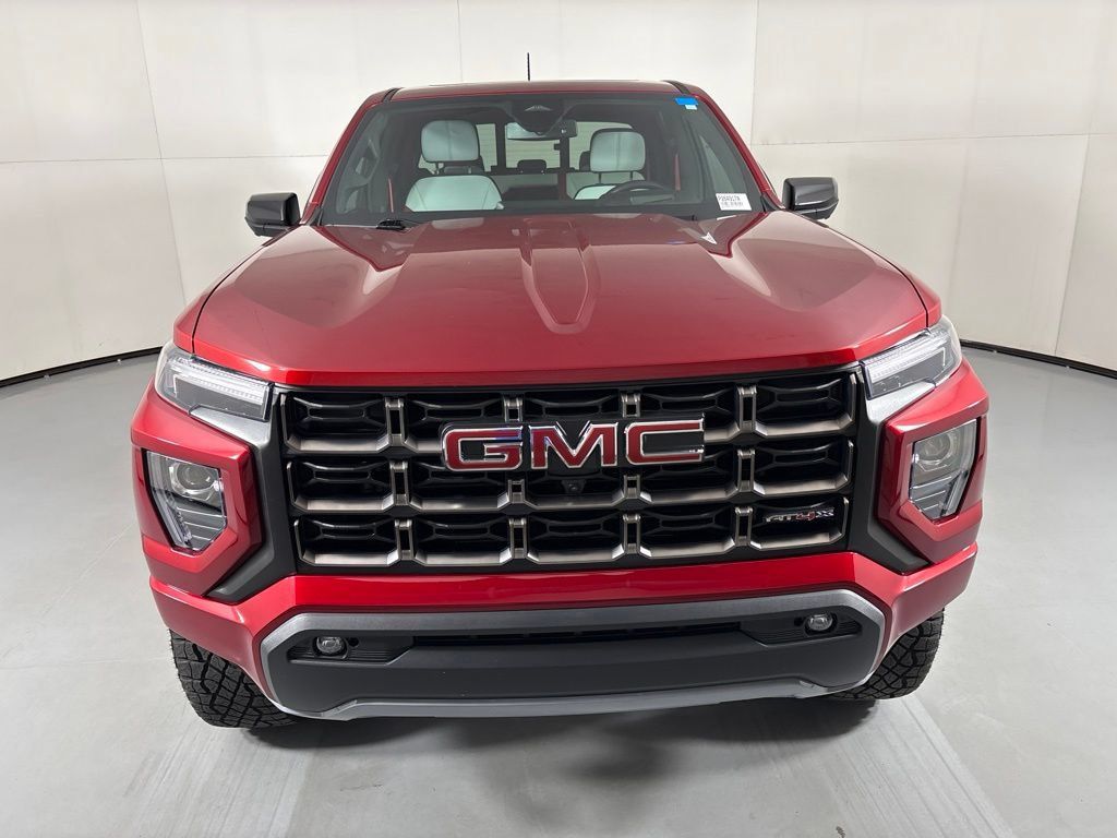 Used 2025 GMC Canyon AT4 w/ AT4X Package AWD/4WD image 3