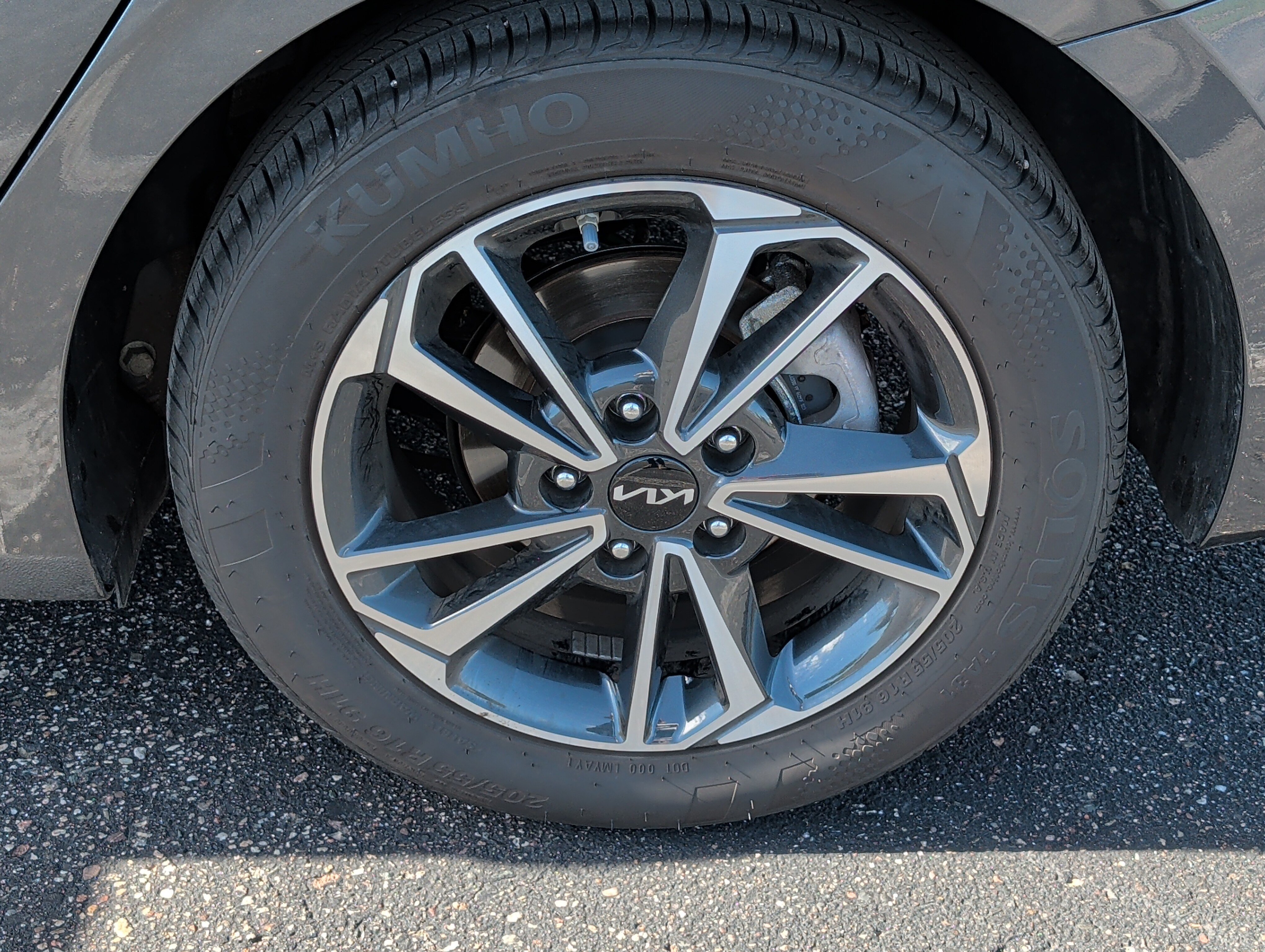 Used 2024 Kia Forte LXS FWD image 5