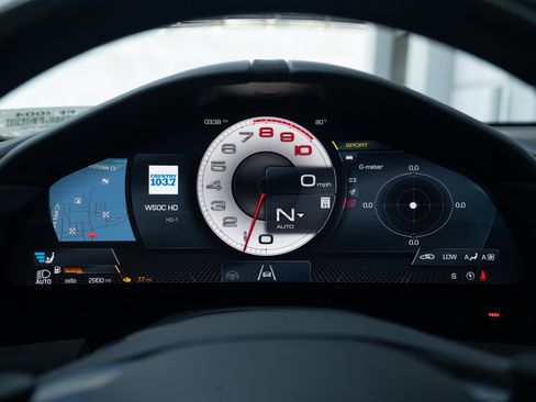 Used 2024 Ferrari Roma Spider RWD image 41