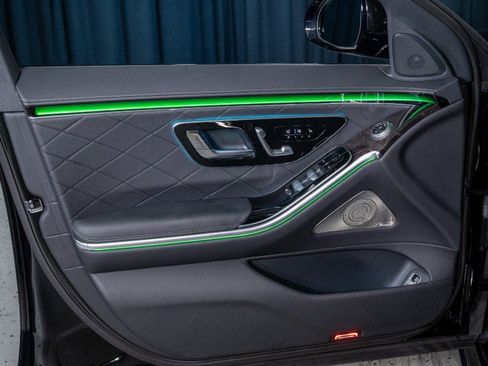 New 2025 Mercedes-Benz S 580 4MATIC Sedan image 11