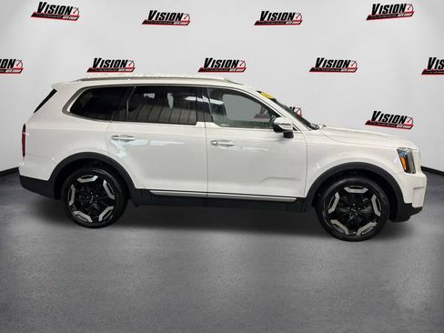 Used 2023 Kia Telluride S w/ S Sunroof Package image 4