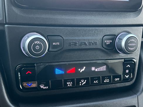 Used 2025 RAM ProMaster 2500 w/ Storage Group image 20