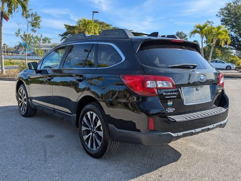 Used 2017 Subaru Outback 2.5i Limited AWD/4WD image 7