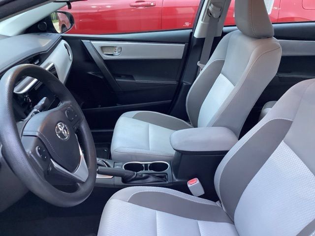 Used 2018 Toyota Corolla LE FWD image 21