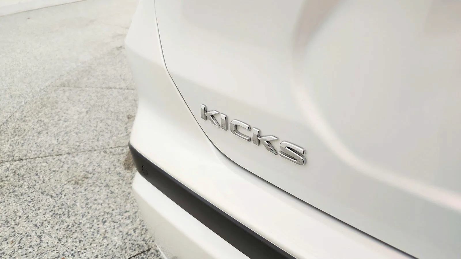 Used 2024 Nissan Kicks SR w/ SR Premium Package FWD image 36