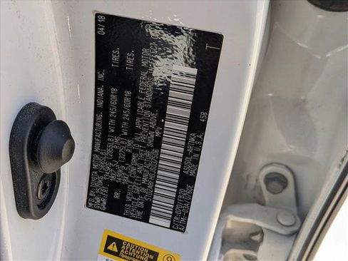 Used 2018 Toyota Highlander LE FWD image 15