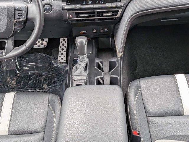 Used 2025 Toyota Camry SE FWD image 18