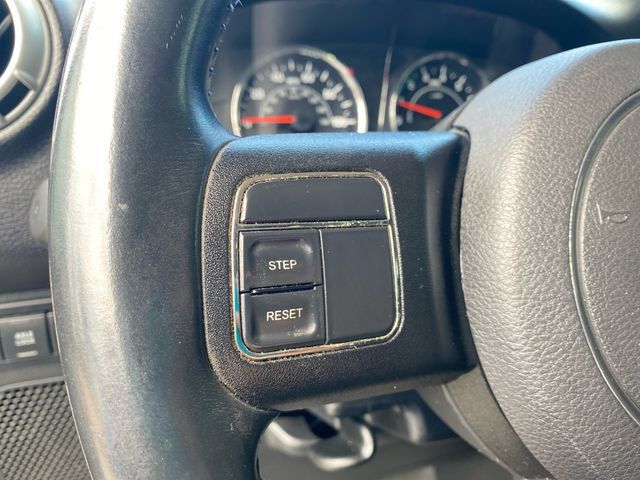 Used 2012 Jeep Wrangler Rubicon w/ Dual Top Group AWD/4WD image 19