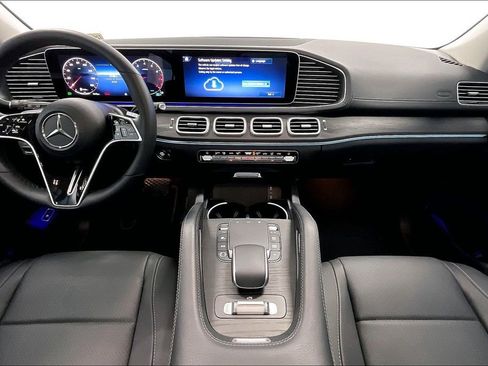 Used 2026 Mercedes-Benz GLS 450 4MATIC image 15