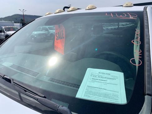 Used 2015 RAM 3500 Tradesman image 4