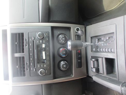 Used 2012 Jeep Liberty Sport image 11