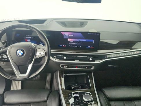 Used 2025 BMW X5 xDrive50e AWD/4WD image 18