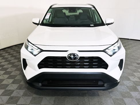 Used 2024 Toyota RAV4 XLE w/ Convenience Package FWD image 8