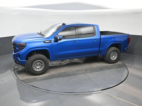 Used 2022 GMC Sierra 1500 Elevation w/ Elevation Premium Package AWD/4WD image 17