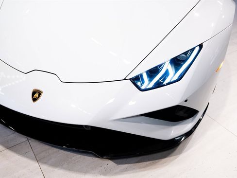Used 2023 Lamborghini Huracan EVO image 18