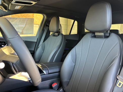 New 2026 Mercedes-Benz EQE 320 4MATIC SUV image 19