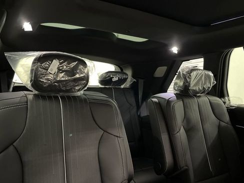 New 2026 Cadillac Vistiq Sport w/ LPO, Floor Liner Package image 26