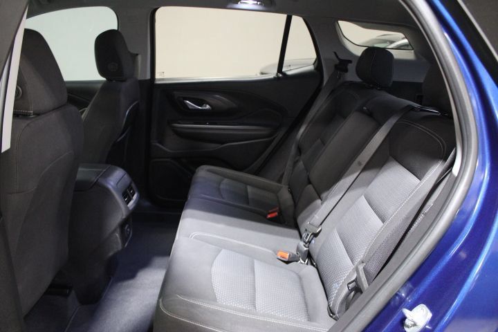 Used 2023 GMC Terrain SLE w/ Elevation Edition AWD/4WD image 19