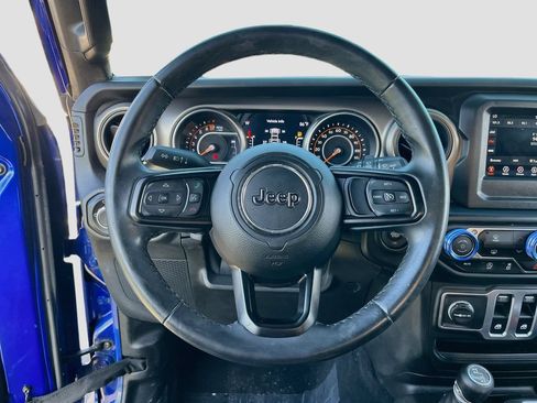 Used 2018 Jeep Wrangler Sport AWD/4WD image 11