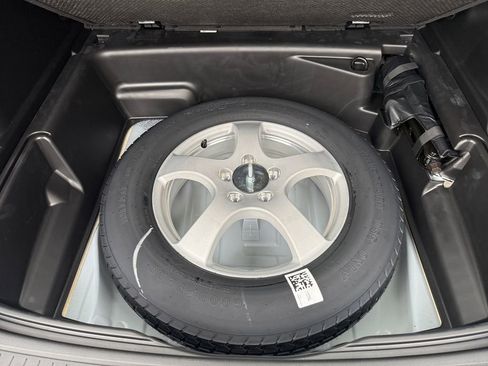 New 2025 Jeep Grand Cherokee Laredo image 32