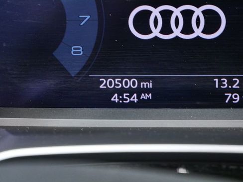 Used 2023 Audi Q3 2.0T Premium w/ Black Optic Sport Package AWD/4WD image 29