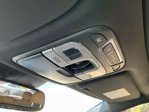 Used 2022 Kia Telluride SX w/ Towing Package FWD image 31