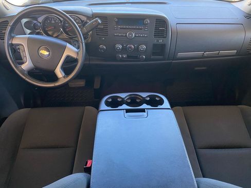 Used 2009 Chevrolet Silverado 2500 LT AWD/4WD image 24