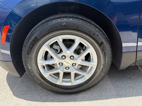Used 2023 Chevrolet Equinox LT FWD image 9