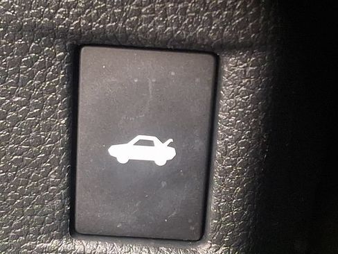 Certified 2023 Honda Accord LX image 25