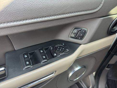 Used 2021 Ford Expedition Max XLT image 9