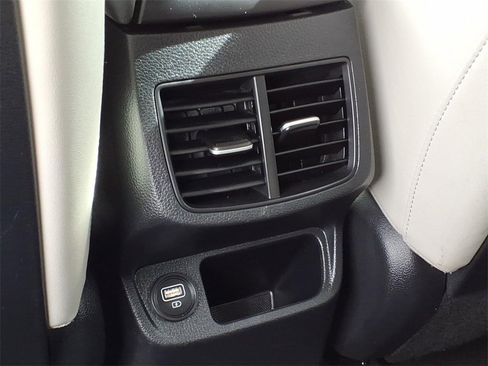 Used 2022 Kia Seltos SX w/ Sunroof Package image 12