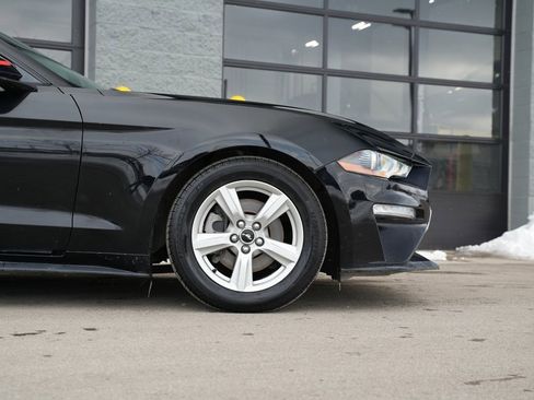 Used 2018 Ford Mustang Coupe image 17