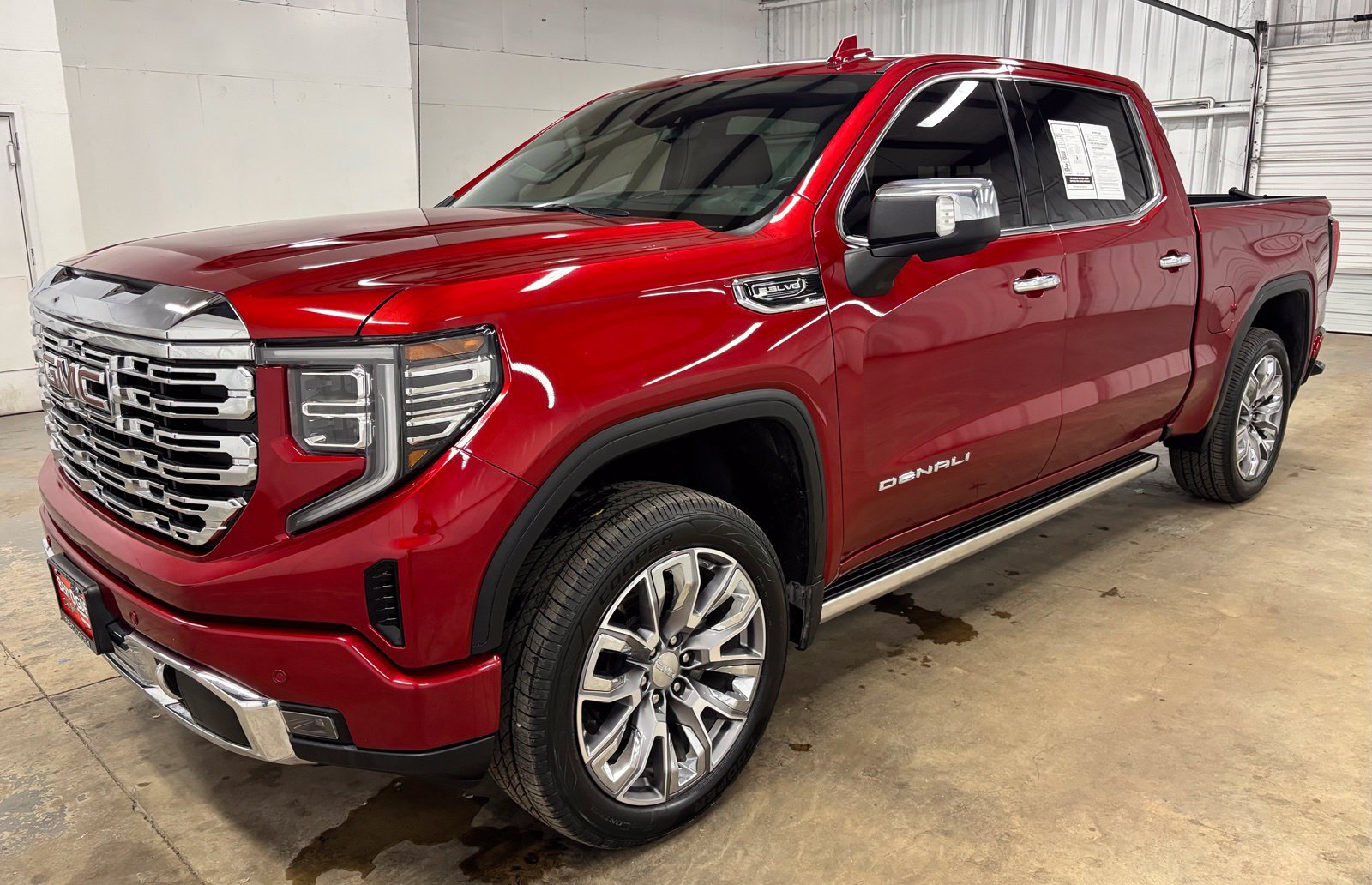 Used 2024 GMC Sierra 1500 Denali w/ Denali Reserve Package AWD/4WD image 3