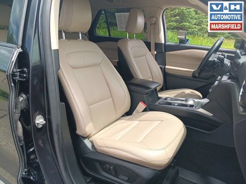 Used 2020 Ford Explorer XLT w/ Equipment Group 202A AWD/4WD image 15