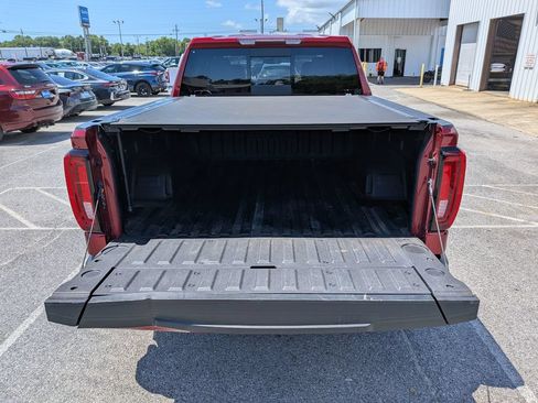 Used 2022 GMC Sierra 1500 SLT w/ SLT Premium Plus Package AWD/4WD image 32