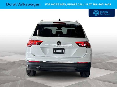 Certified 2022 Volkswagen Tiguan SE image 7