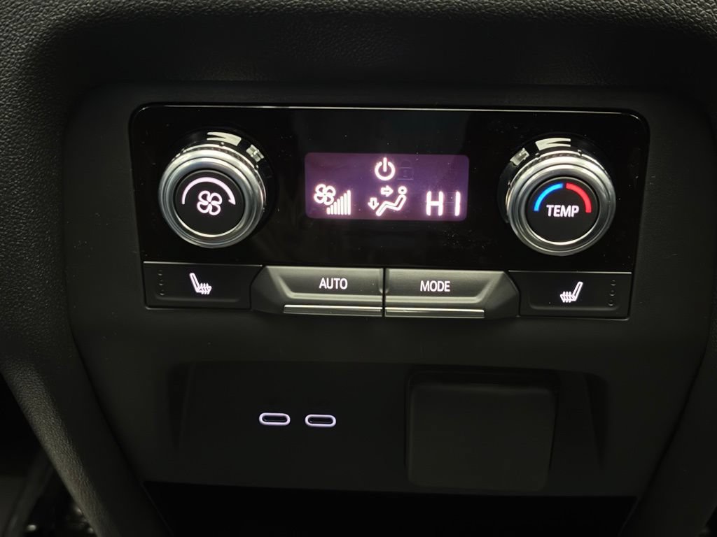 New 2026 GMC Acadia Elevation w/ Elevation Premium Package AWD/4WD image 8