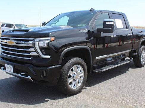 Used 2024 Chevrolet Silverado 2500 High Country w/ High Country Premium Package image 10