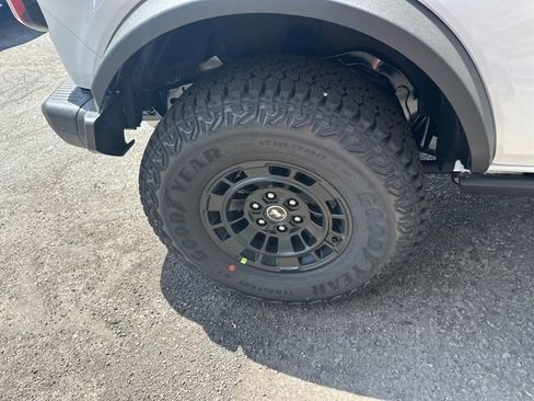 New 2026 Ford Bronco Badlands AWD/4WD image 13