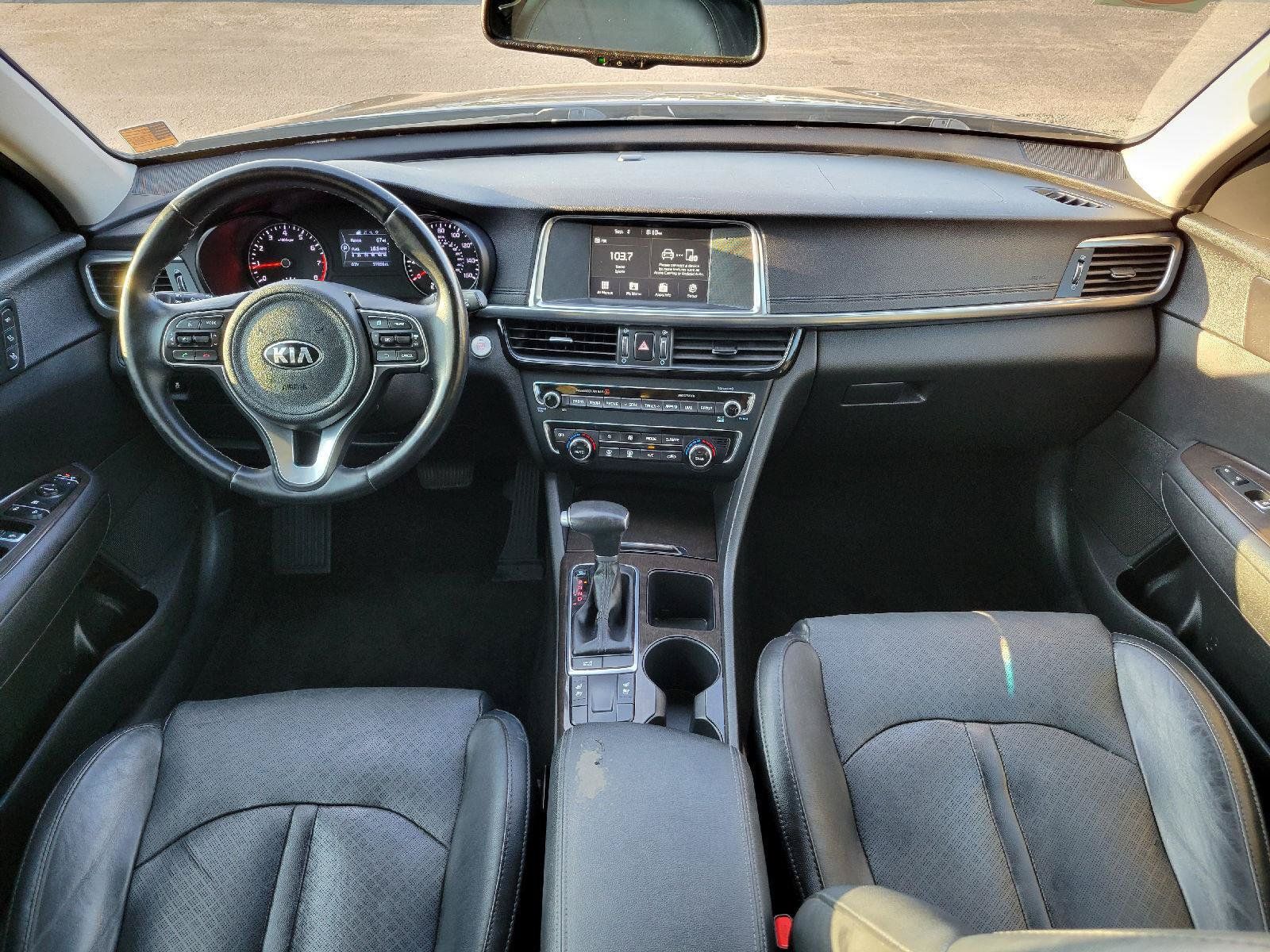 Used 2018 Kia Optima EX w/ Premium Package FWD image 4