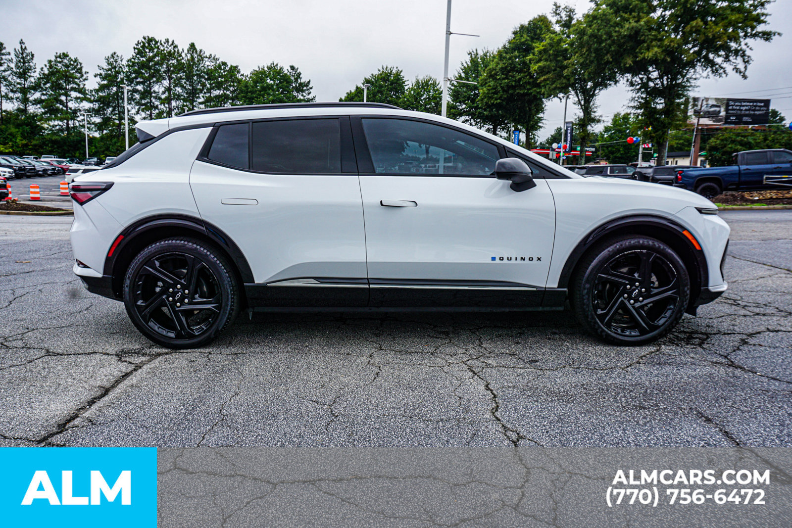 Used 2024 Chevrolet Equinox EV RS FWD image 10