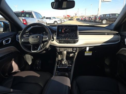 New 2026 Jeep Compass Limited image 7