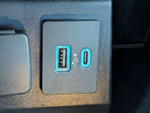 Used 2020 Ford Explorer XLT w/ Equipment Group 202A RWD image 23
